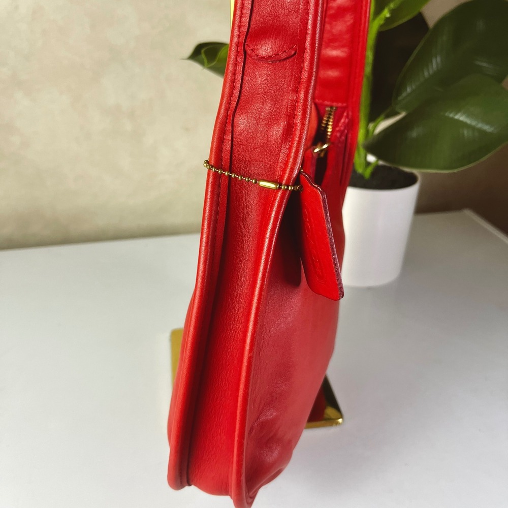 Coach Vintage 9020 Small Ergo Red Zip Shoulder Style … - Gem